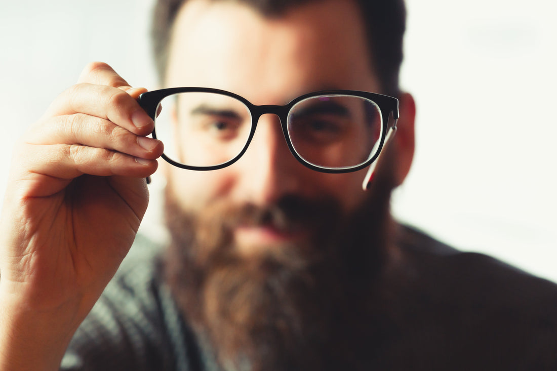 Cómo Saber si Necesitas Lentes Graduados: Señales y Síntomas a Tener en Cuenta